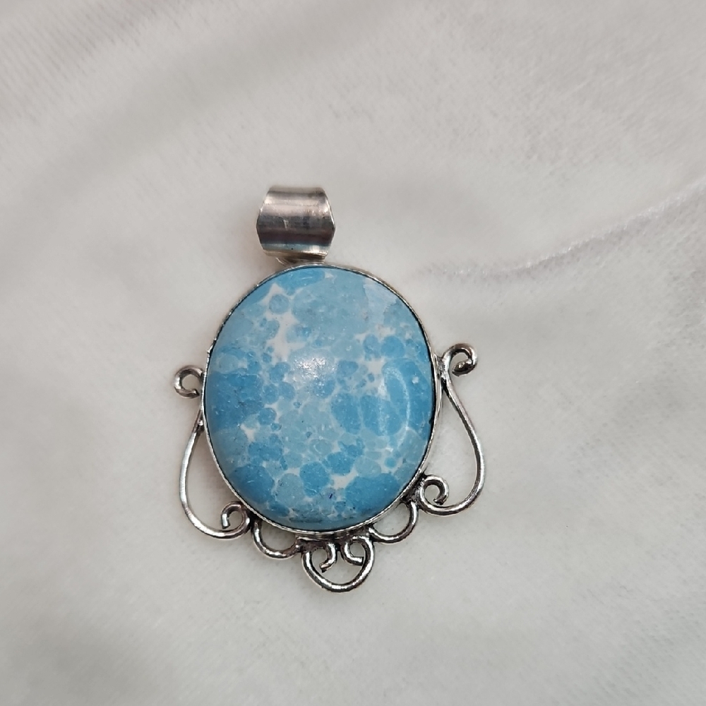 Blue Larimar Natural Gemstone Necklace Pendant Sterling Silver Plated NWOT